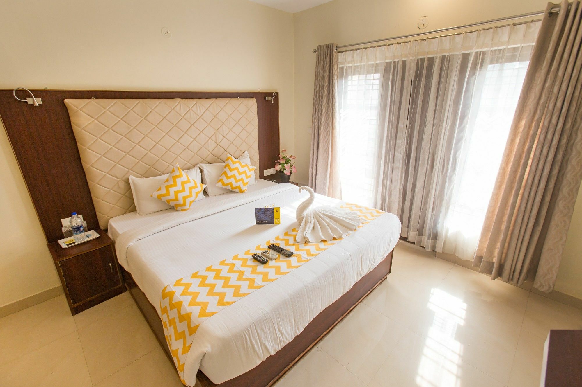 FabHotel Millenium Stay Indiranagar Bangalore Exterior foto