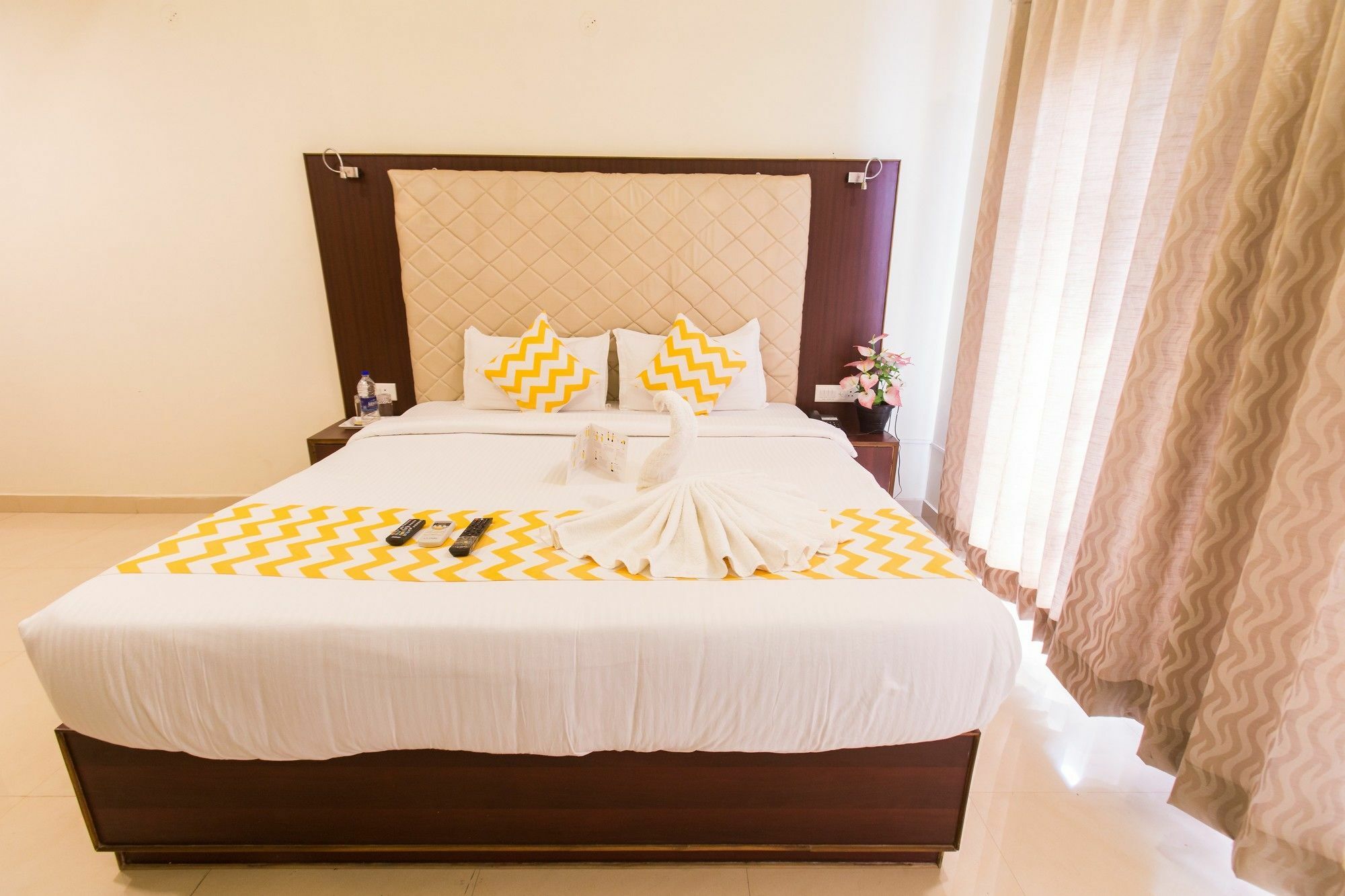 FabHotel Millenium Stay Indiranagar Bangalore Exterior foto